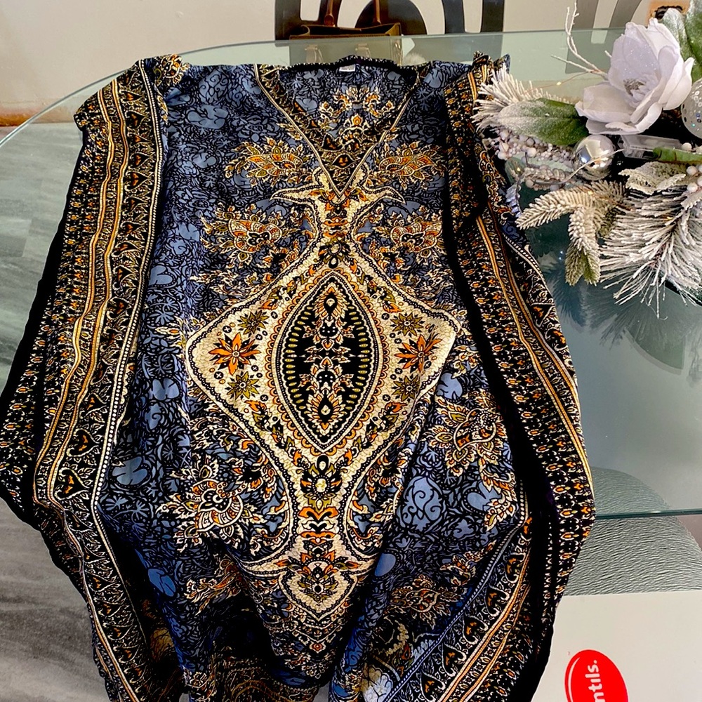 Beautiful tunic - Picture 2 of 4